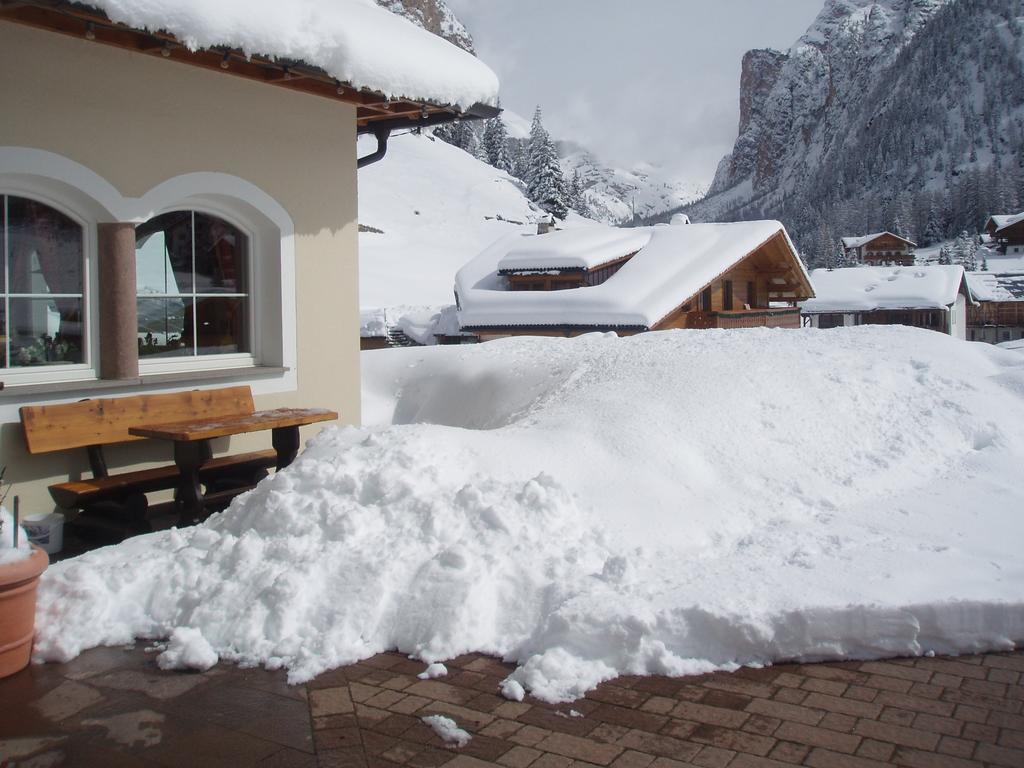 Hotel Garni La Majon Wolkenstein in Gröden Exterior foto