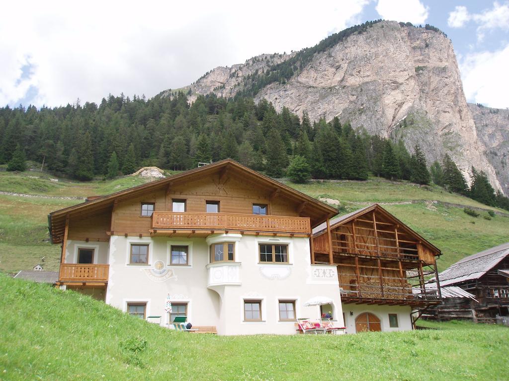 Hotel Garni La Majon Wolkenstein in Gröden Exterior foto