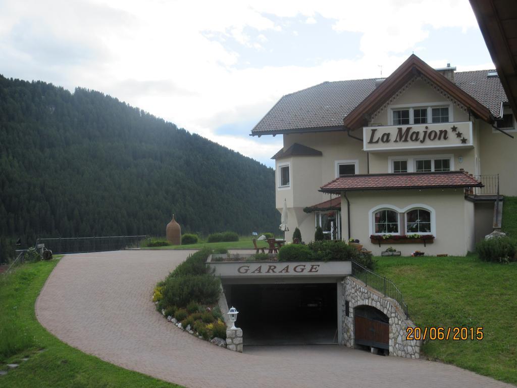 Hotel Garni La Majon Wolkenstein in Gröden Exterior foto