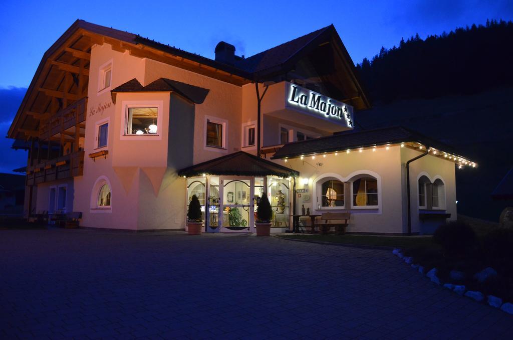 Hotel Garni La Majon Wolkenstein in Gröden Exterior foto