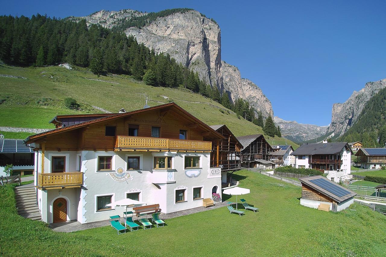 Hotel Garni La Majon Wolkenstein in Gröden Exterior foto