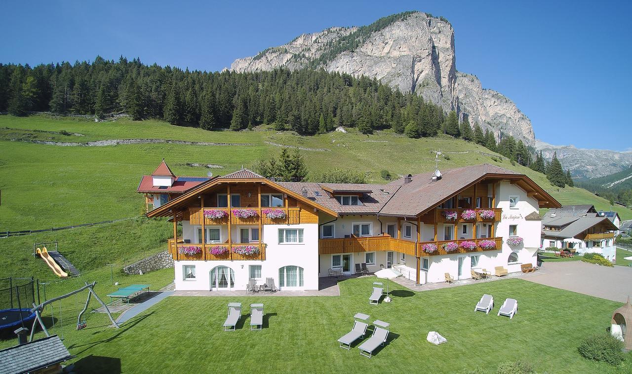Hotel Garni La Majon Wolkenstein in Gröden Exterior foto