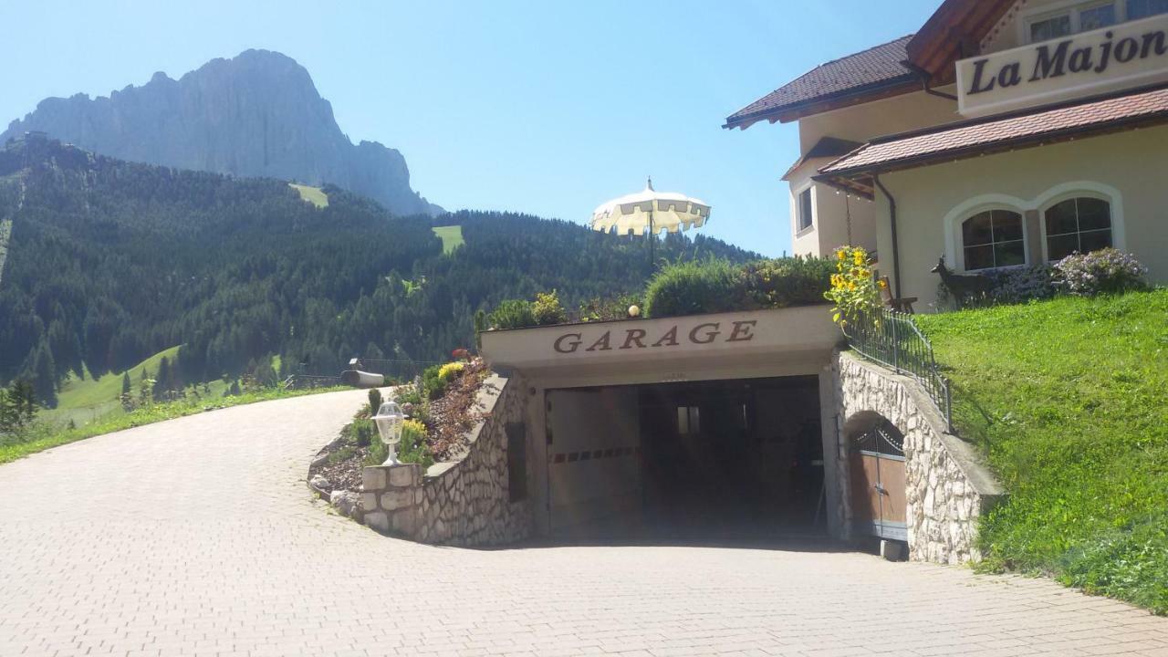 Hotel Garni La Majon Wolkenstein in Gröden Exterior foto