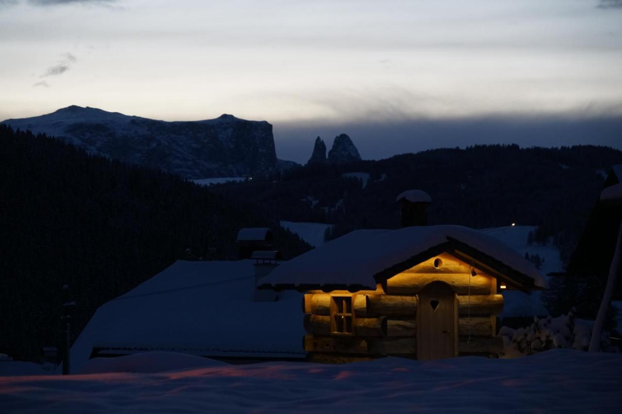 Hotel Garni La Majon Wolkenstein in Gröden Exterior foto